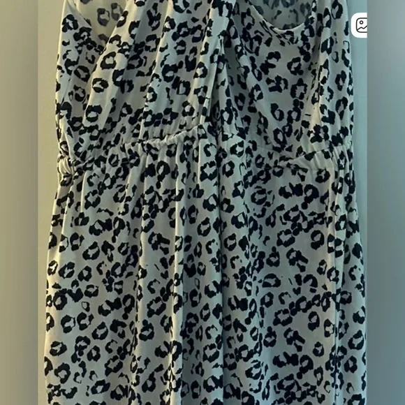 Banana Republic Black and Cream Dress - Picture 6 of 6